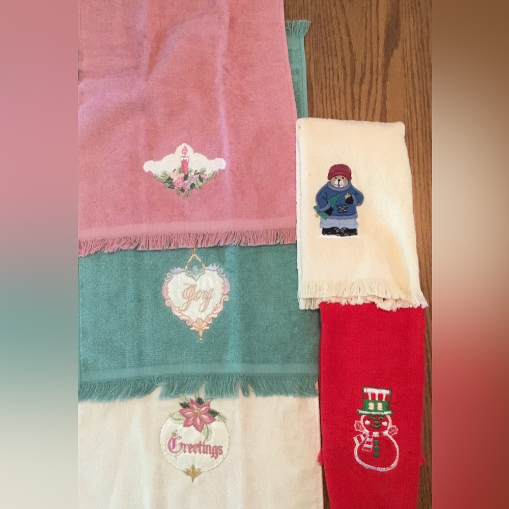 Vintage Pastel Christmas Hand Towels, Cannon Brand Plus Extras!
